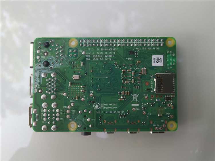Расширение памяти на материнской плате Raspberry Pi с помощью SD-карты
